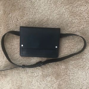 NWT Express Belt Bag💕